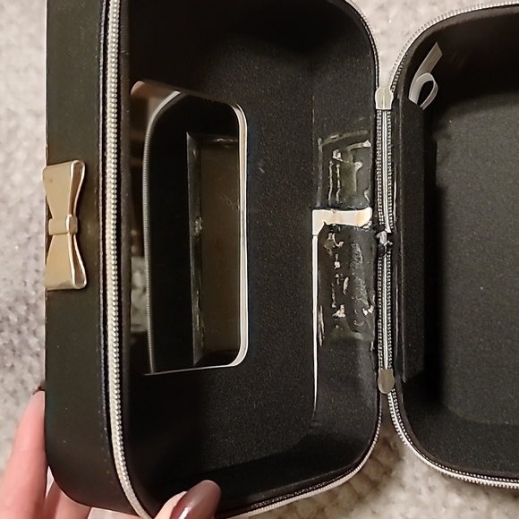 Makeup Box - Picture 6 of 9